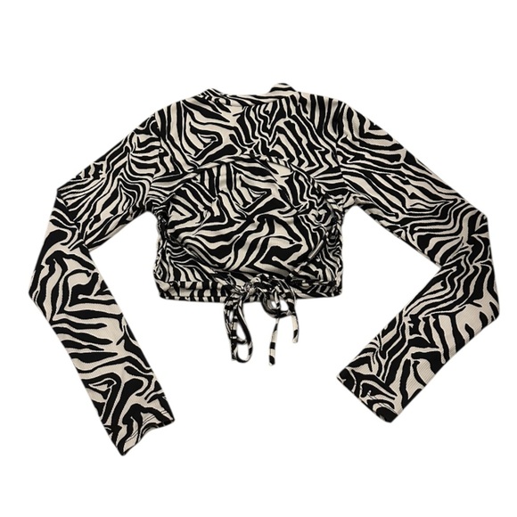 Open Back Black and White Zebra Print Long Sleeve Ribbed Crop Top Small - Picture 4 of 8